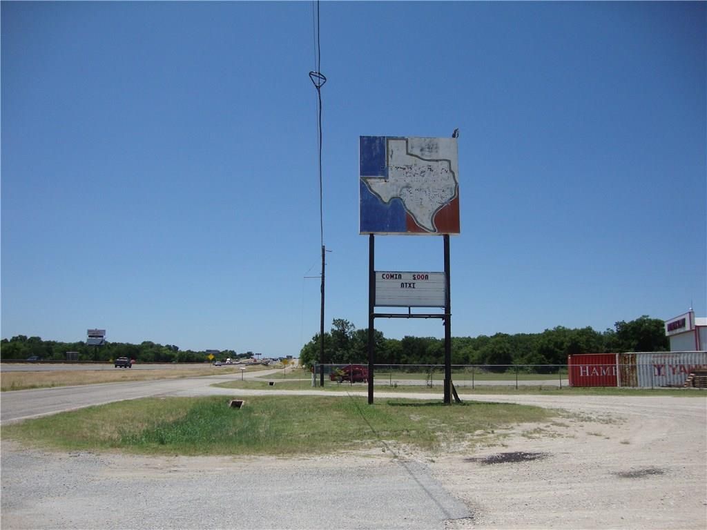 2014 Interstate Highway 30 W, Greenville, TX 75402